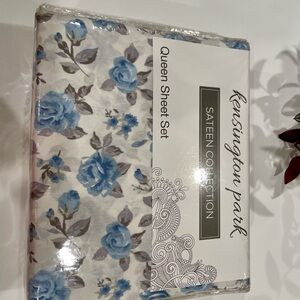 Brand new! Queen sateen sheet set